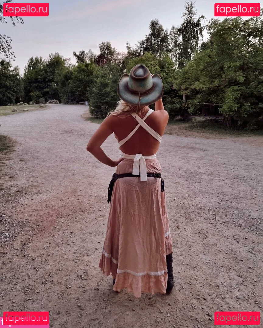 Steffi Landerer Onlyfans Photo Gallery 