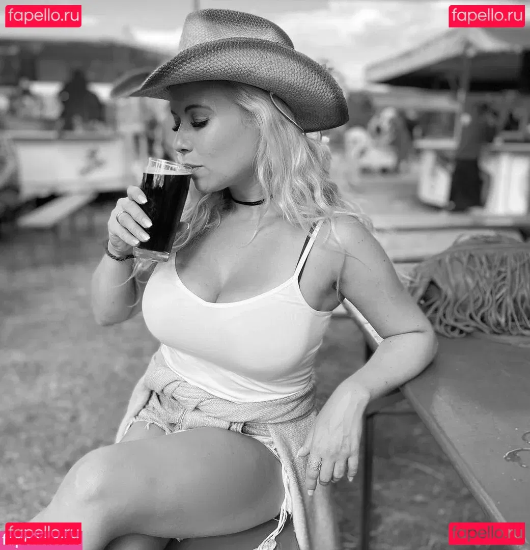 Steffi Landerer Onlyfans Photo Gallery 