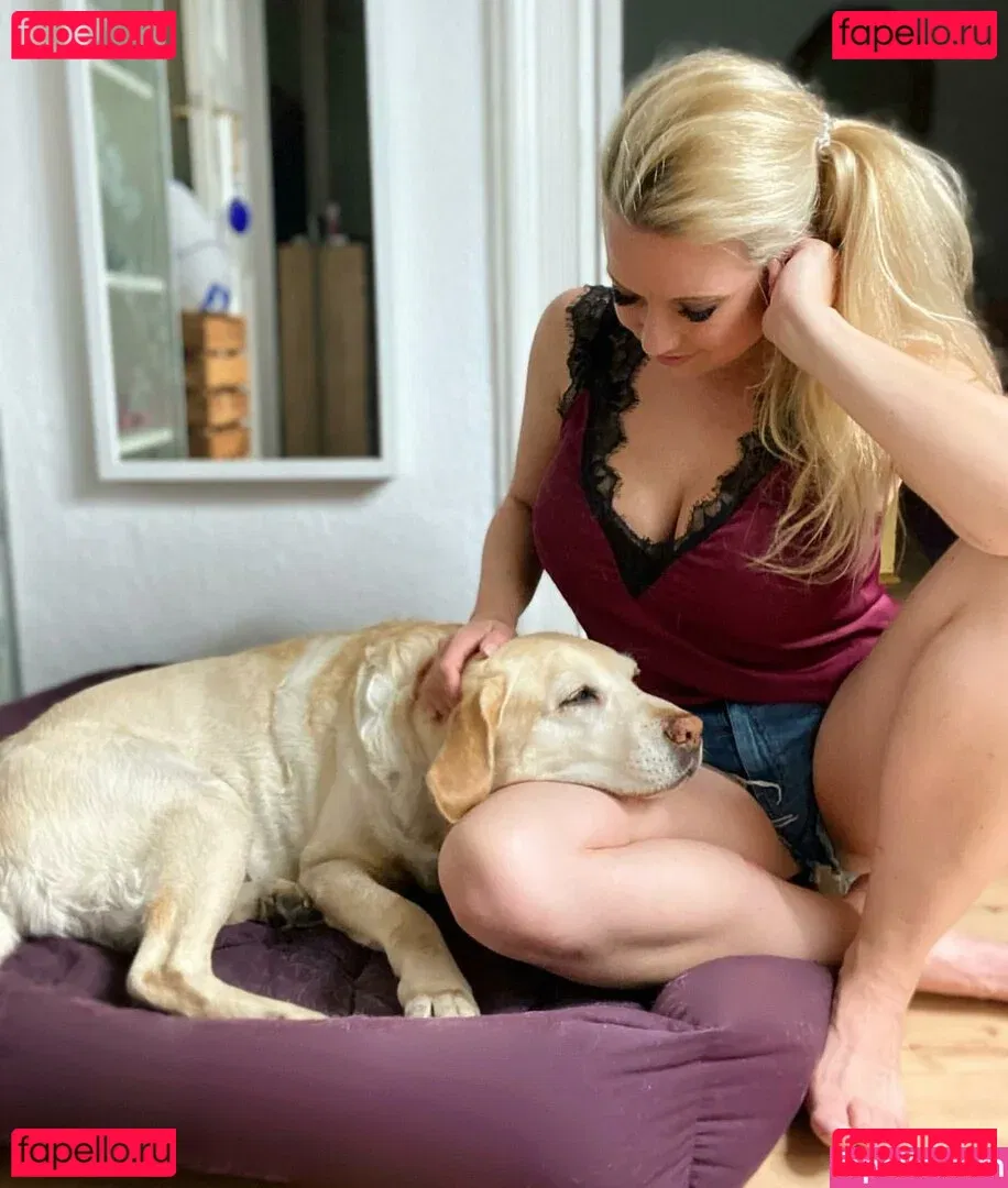 Steffi Landerer Onlyfans Photo Gallery 