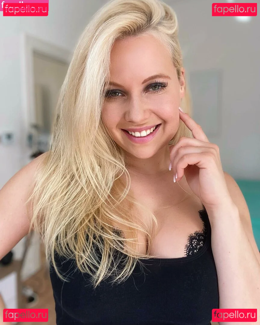 Steffi Landerer Onlyfans Photo Gallery 