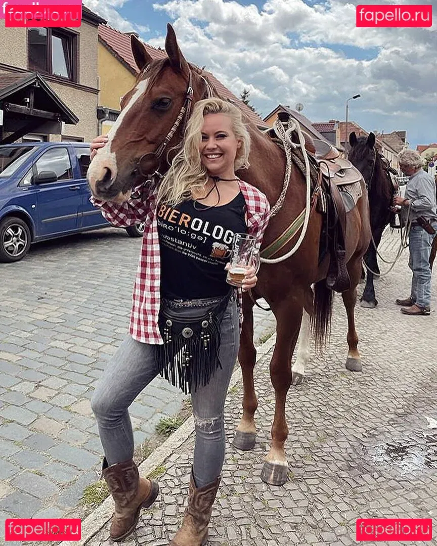 Steffi Landerer Onlyfans Photo Gallery 