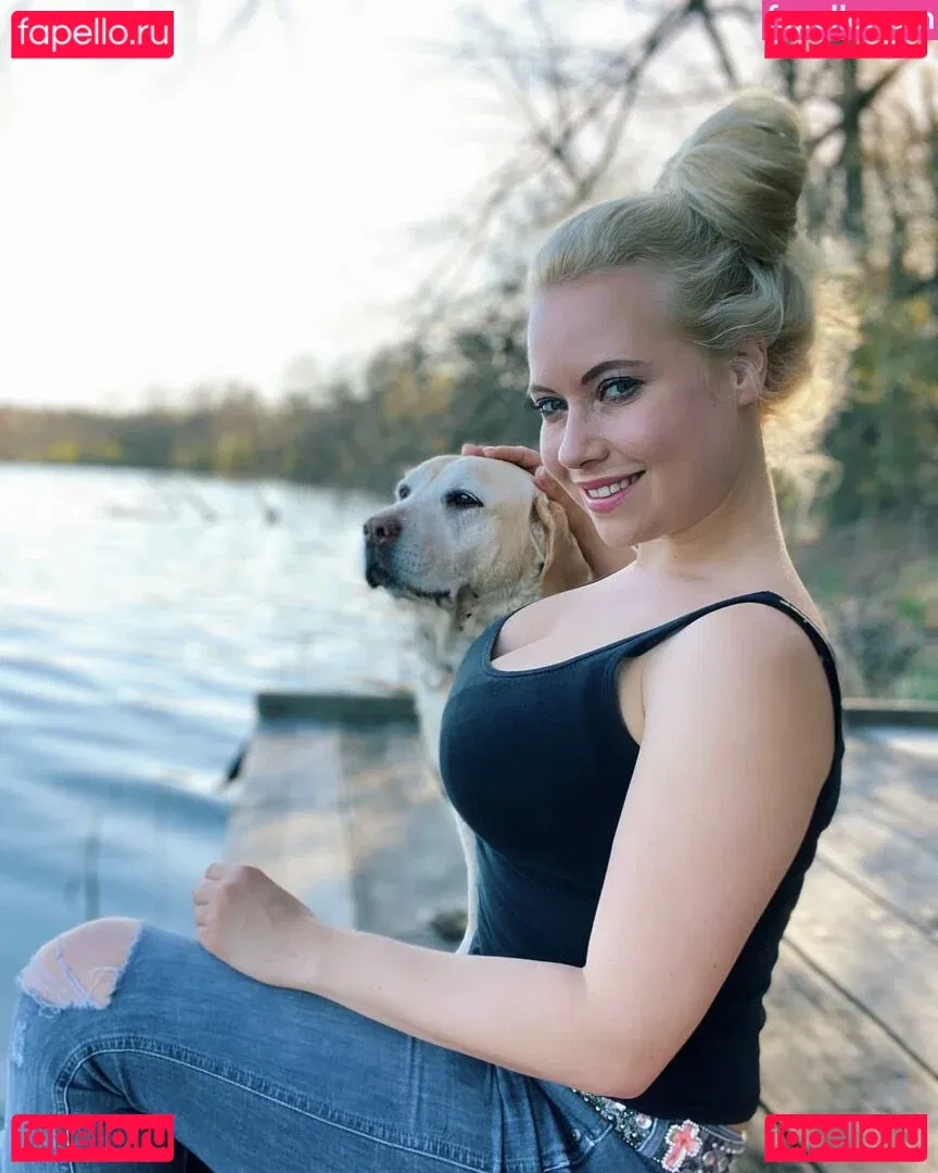 Steffi Landerer Onlyfans Photo Gallery 