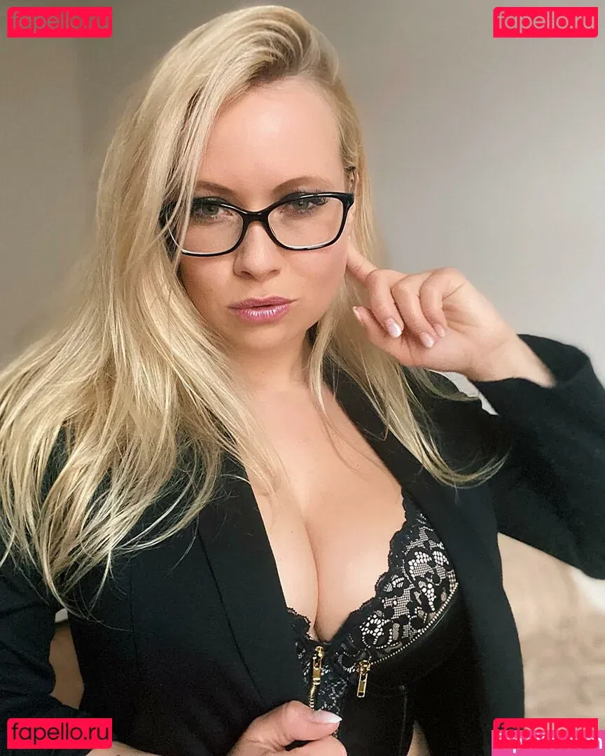 Steffi Landerer Onlyfans Photo Gallery 