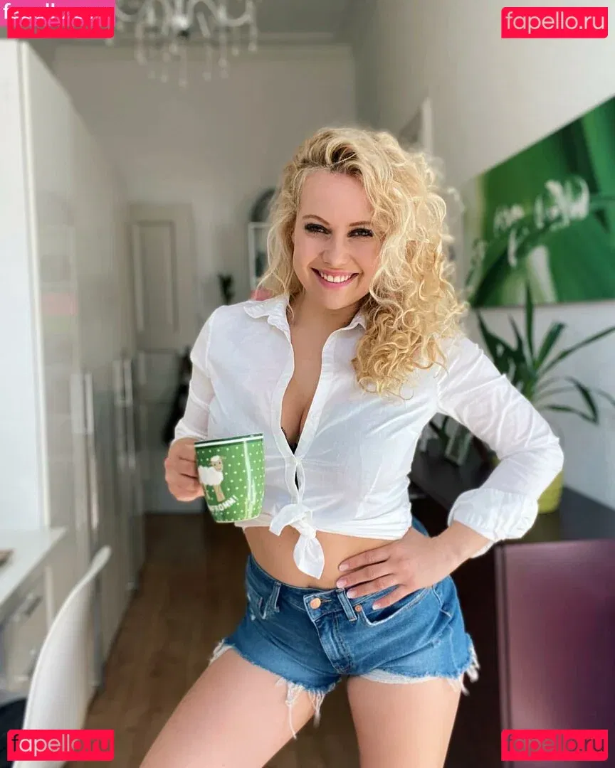 Steffi Landerer Onlyfans Photo Gallery 