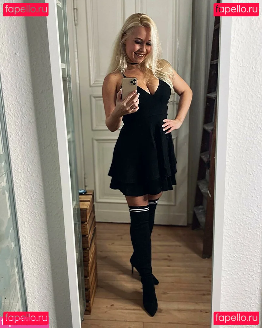 Steffi Landerer Onlyfans Photo Gallery 