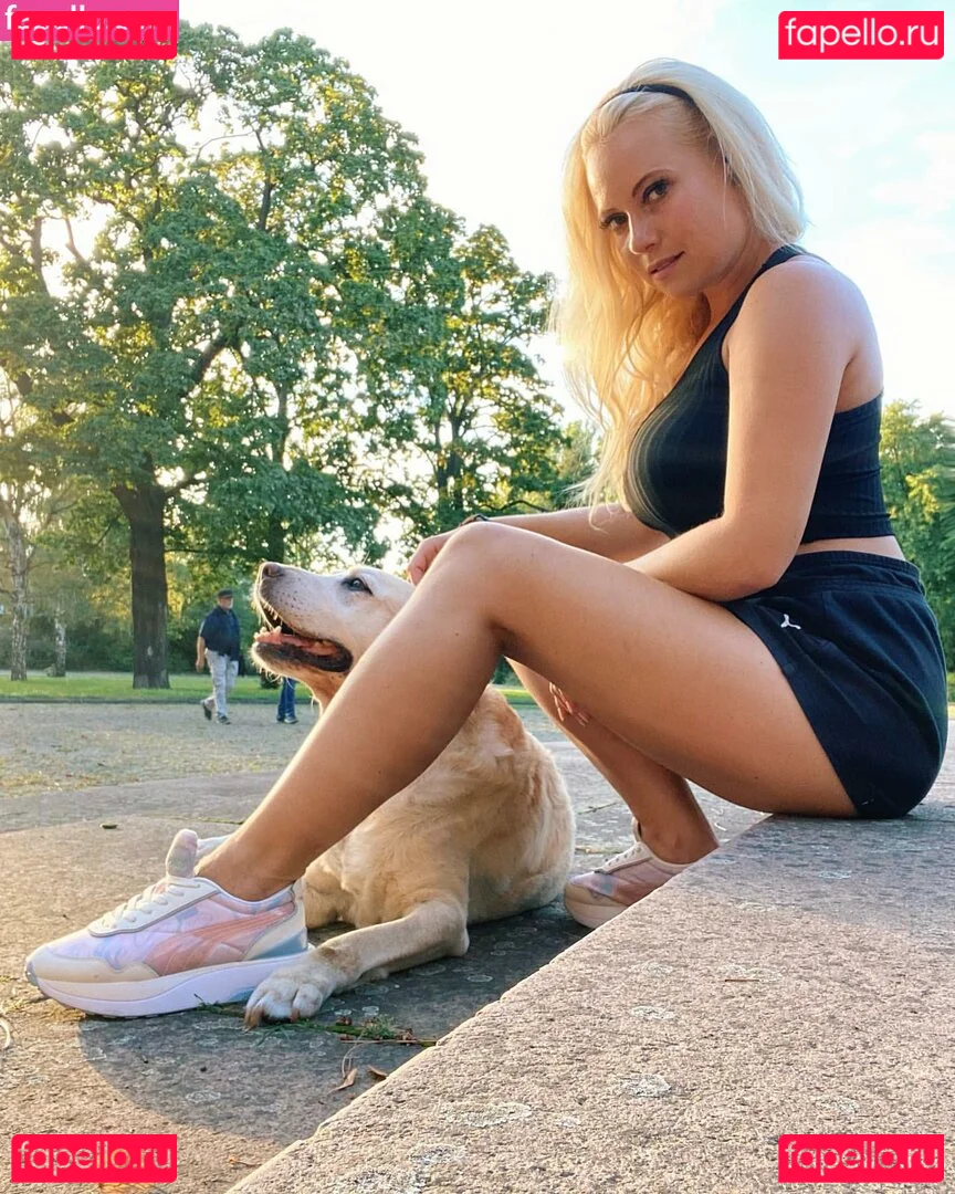 Steffi Landerer Onlyfans Photo Gallery 