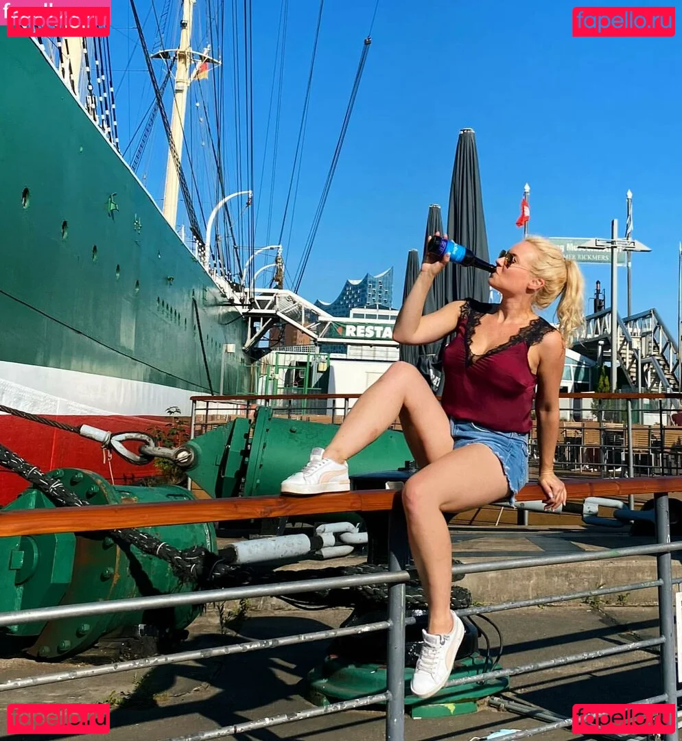 Steffi Landerer Onlyfans Photo Gallery 