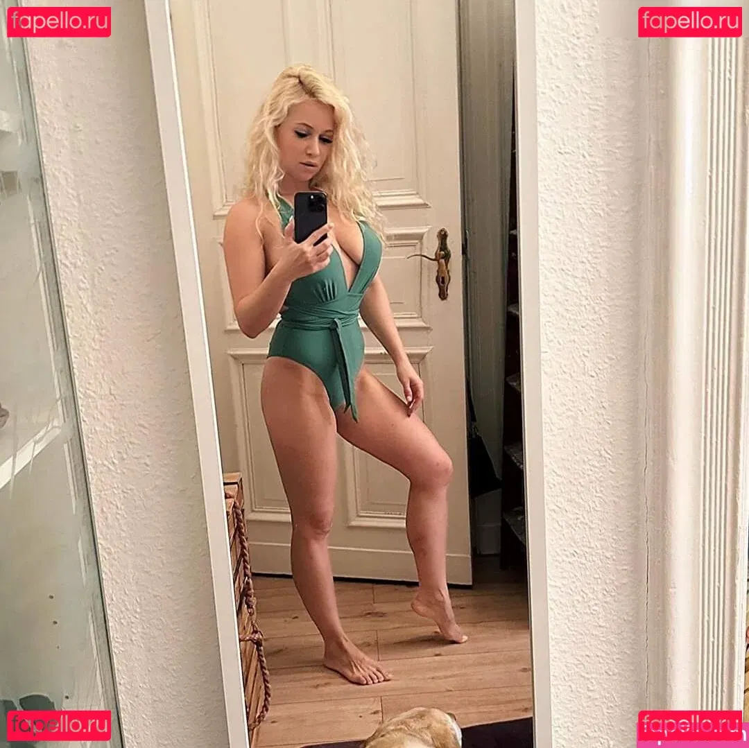 Steffi Landerer Onlyfans Photo Gallery 