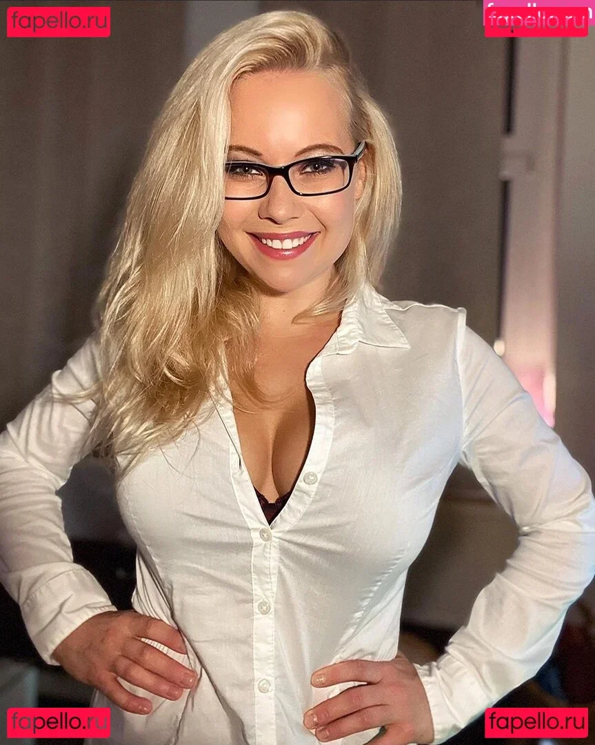 Steffi Landerer Onlyfans Photo Gallery 