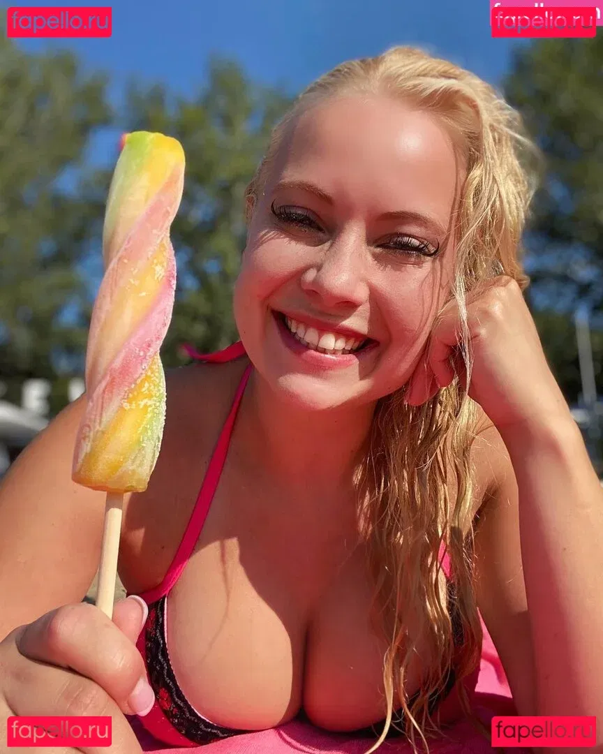 Steffi Landerer Onlyfans Photo Gallery 