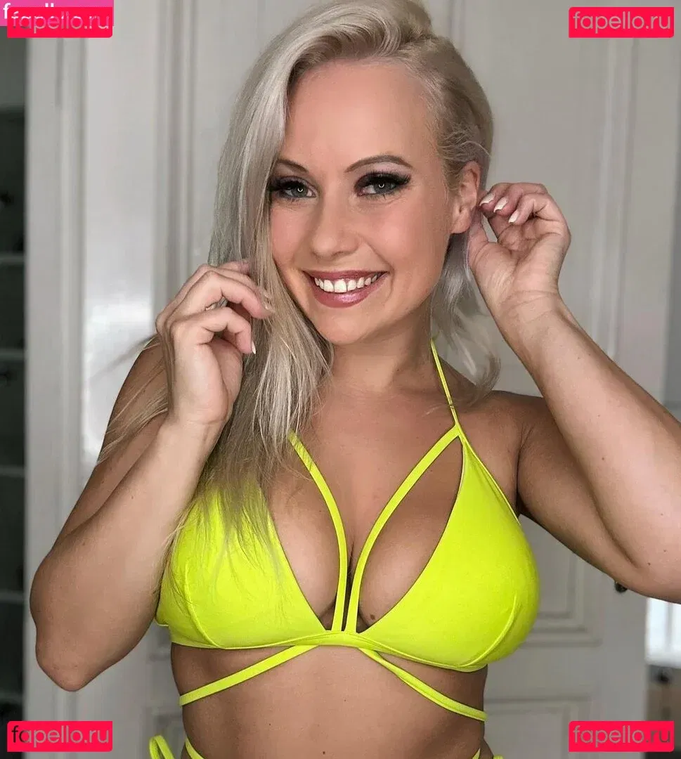 Steffi Landerer Onlyfans Photo Gallery 