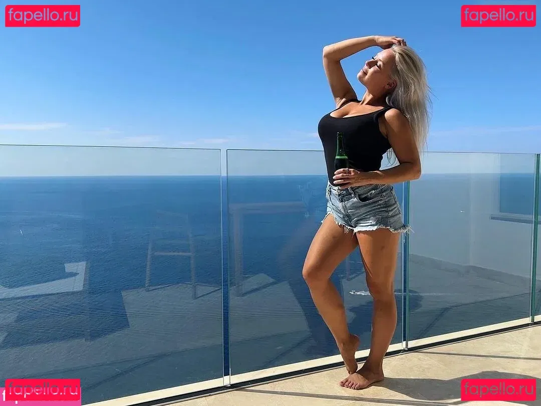 Steffi Landerer Onlyfans Photo Gallery 