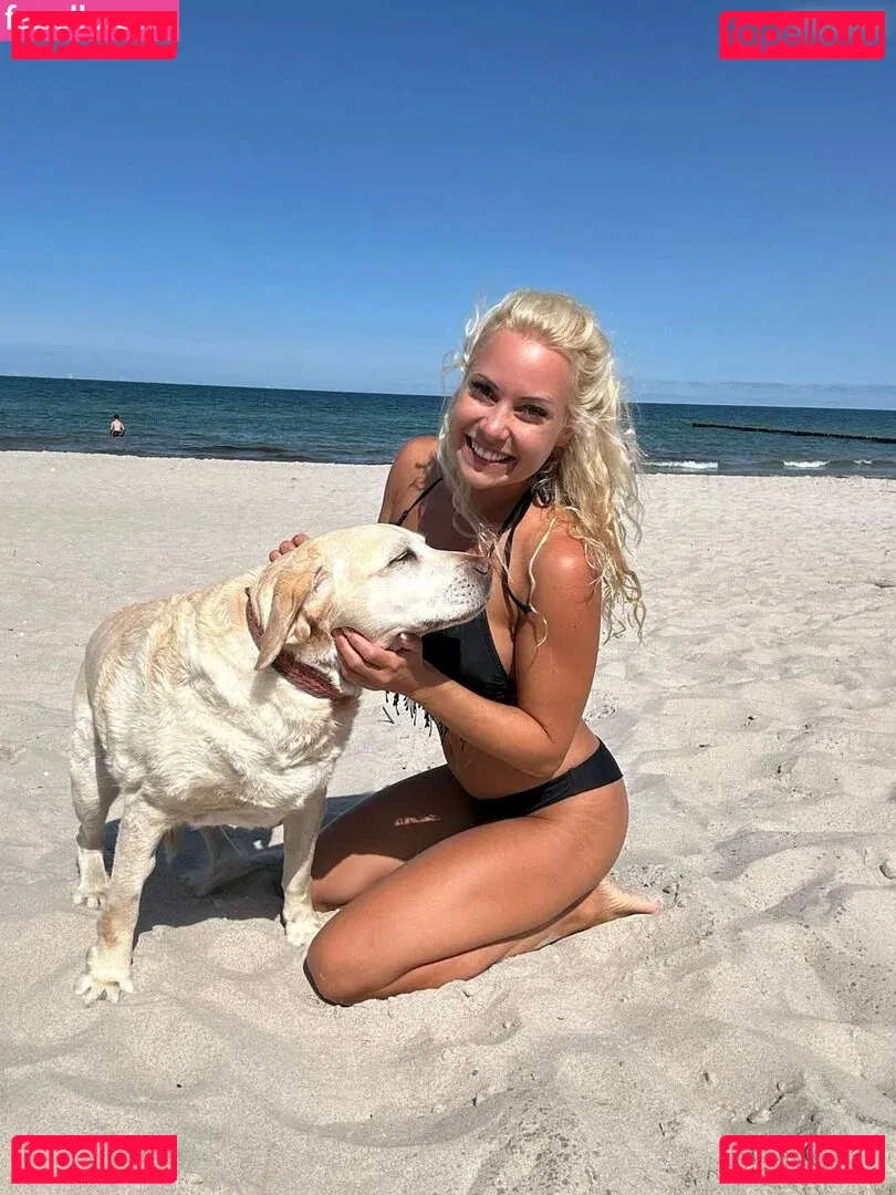 Steffi Landerer Onlyfans Photo Gallery 