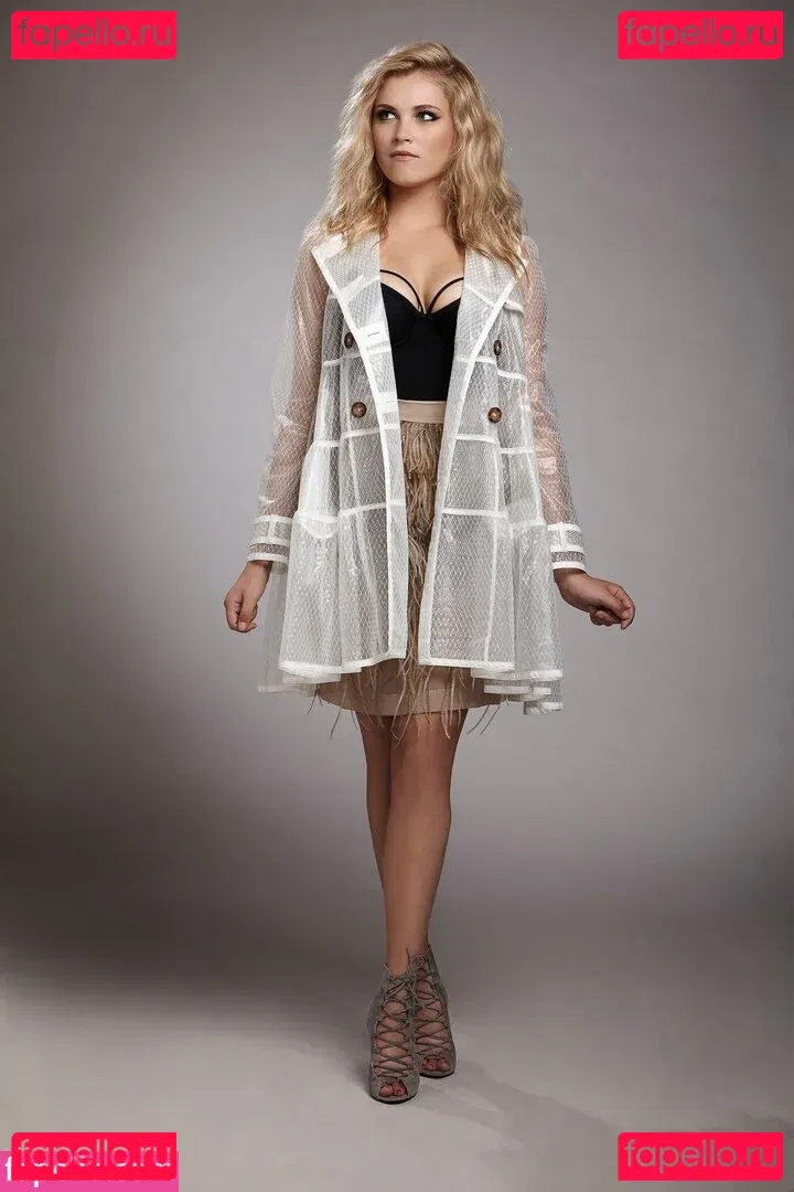 Eliza Taylor Onlyfans Photo Gallery 