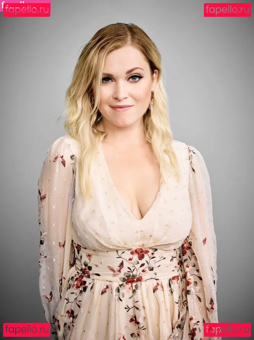 Eliza Taylor Onlyfans Photo Gallery 