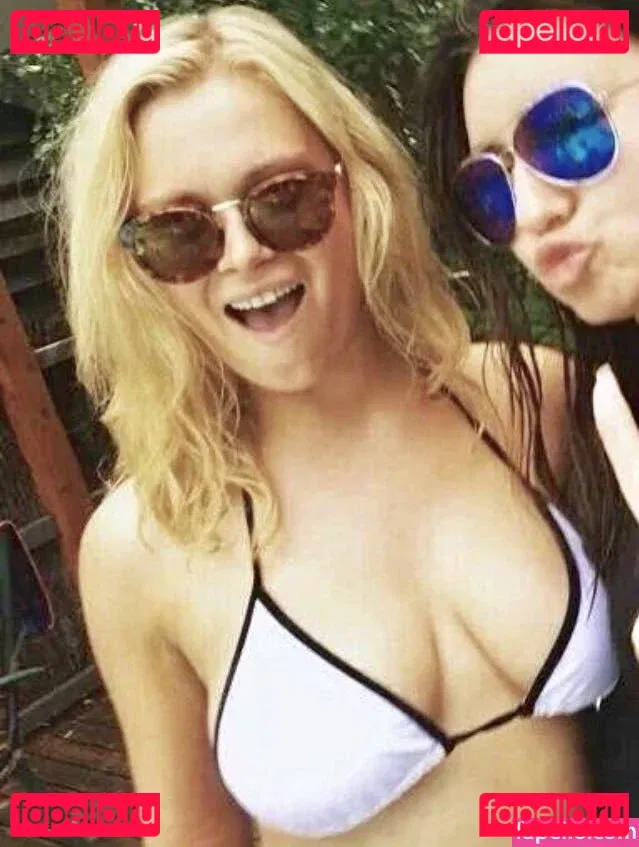 Eliza Taylor Onlyfans Photo Gallery 