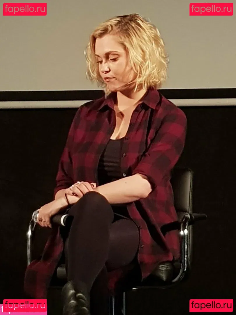 Eliza Taylor Onlyfans Photo Gallery 