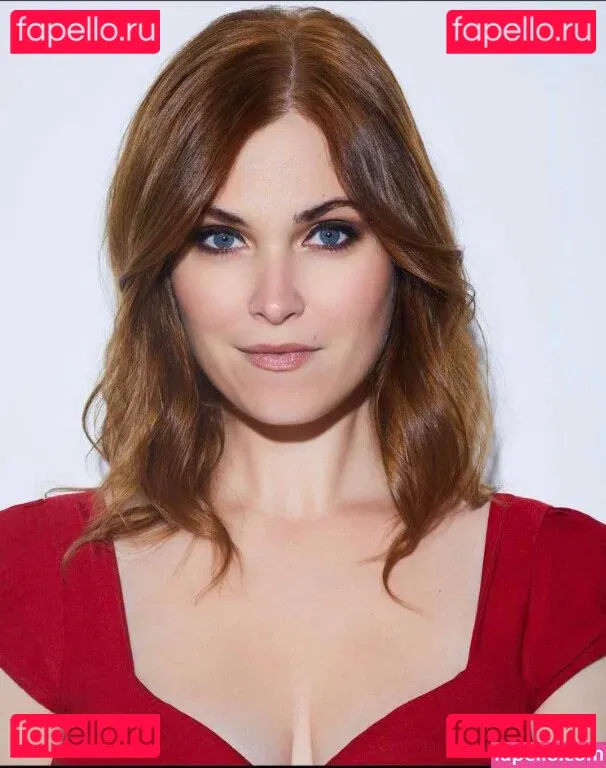 Eliza Taylor Onlyfans Photo Gallery 