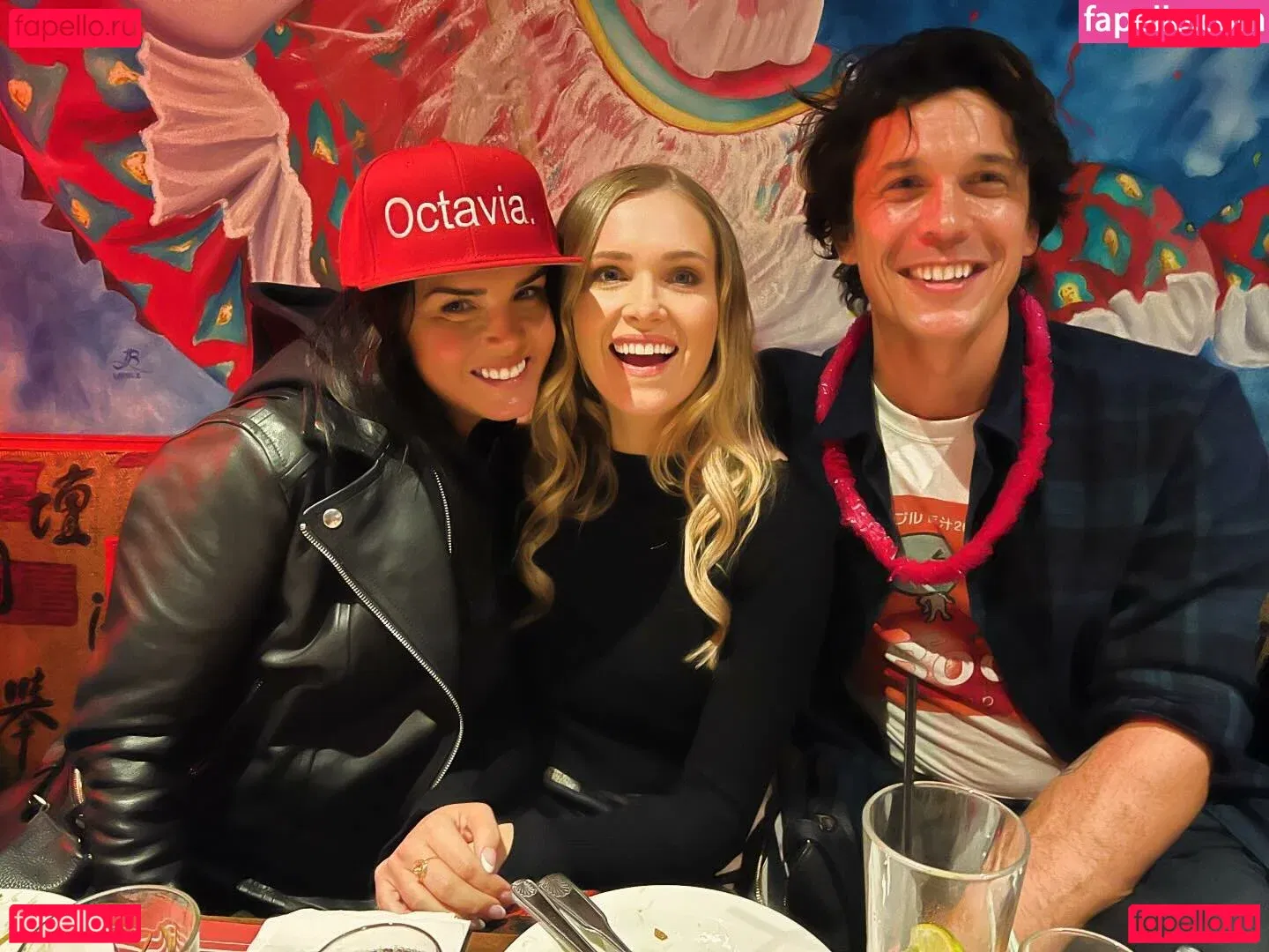 Eliza Taylor Onlyfans Photo Gallery 