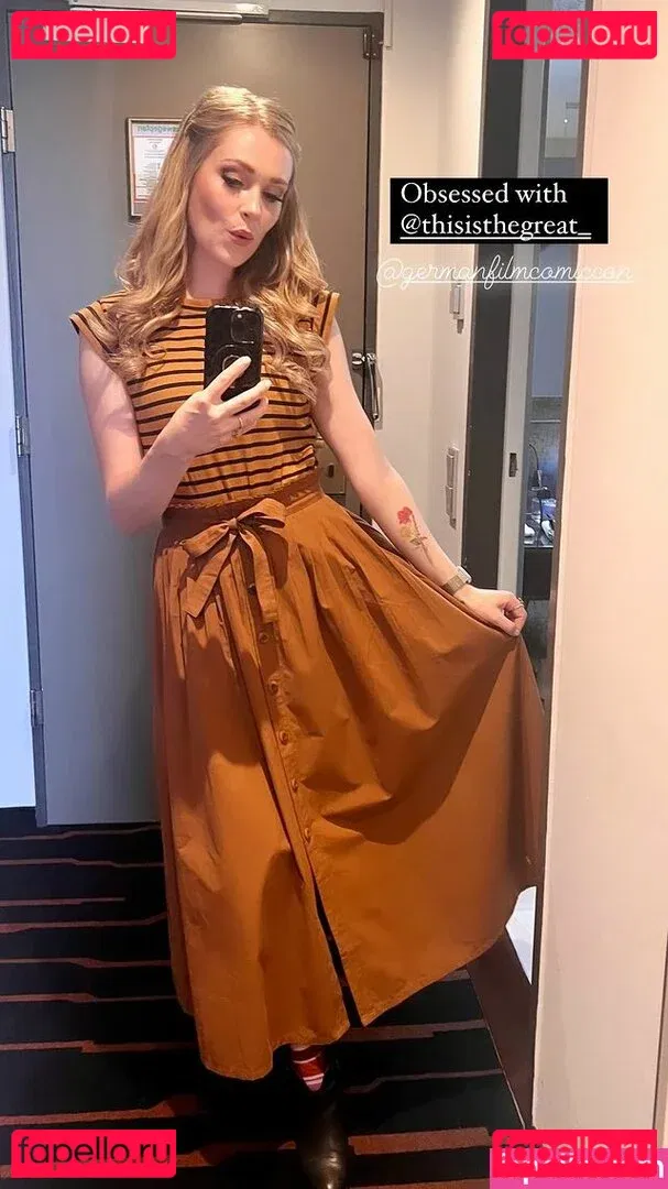 Eliza Taylor Onlyfans Photo Gallery 