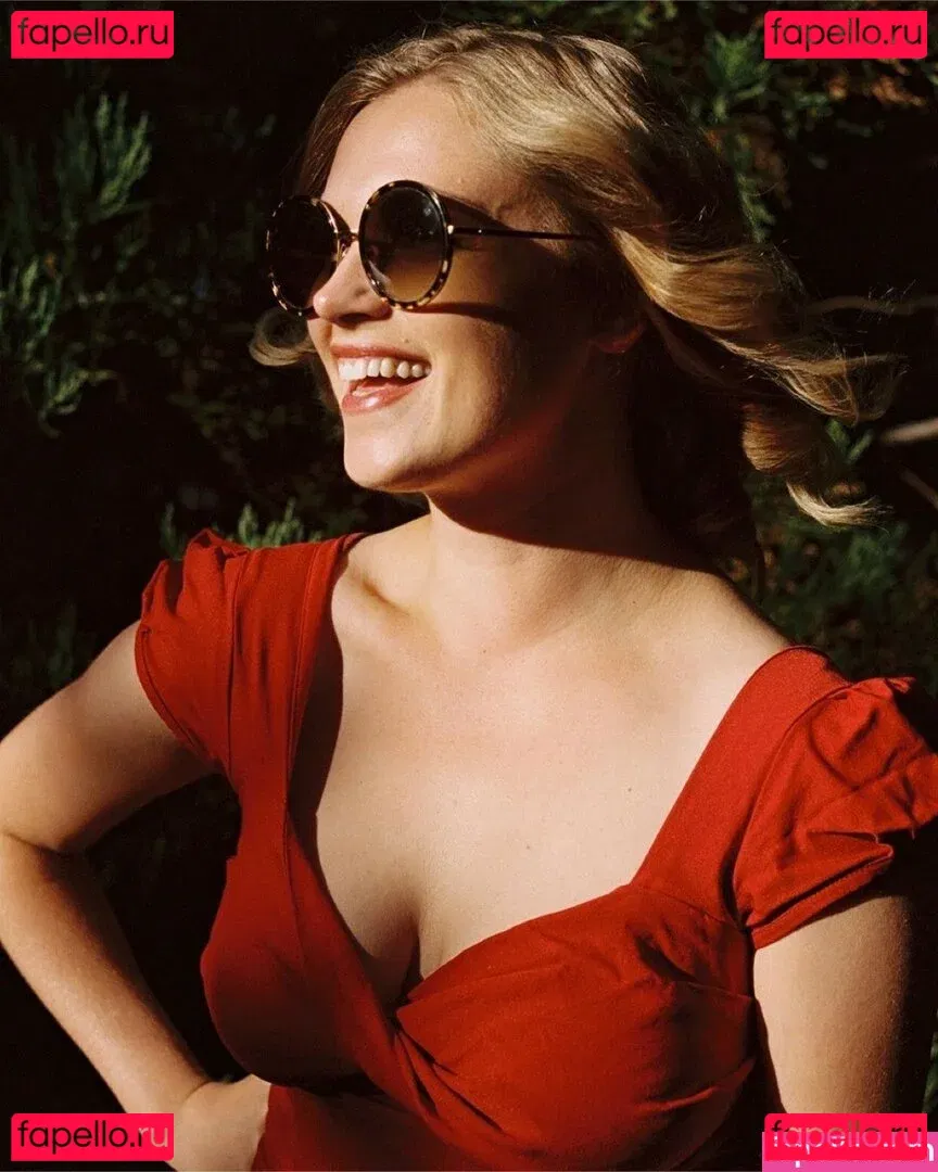 Eliza Taylor Onlyfans Photo Gallery 