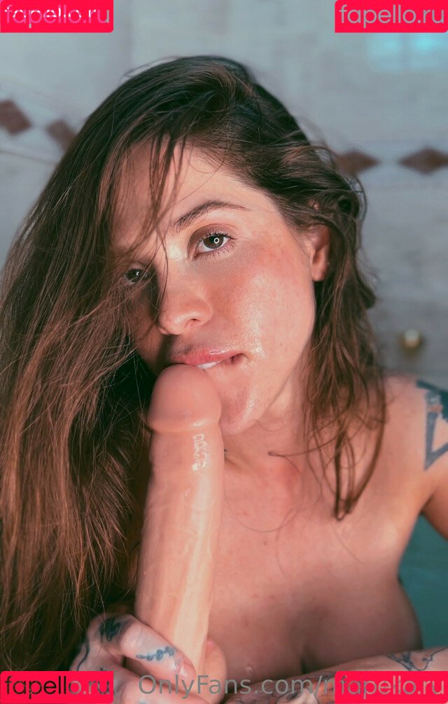 Maru Karv Onlyfans Photo Gallery 