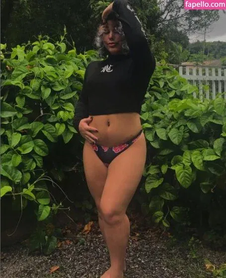 Isabelly Cipryano Onlyfans Photo Gallery 