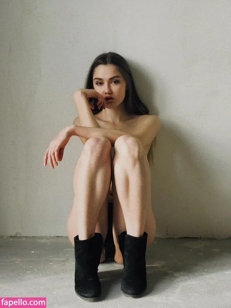 LilyMillersDiary Onlyfans Photo Gallery 