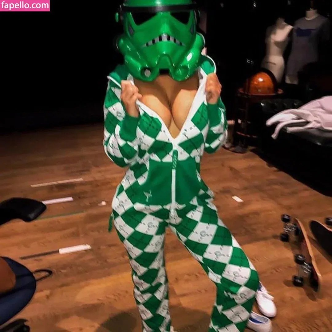 Dominique D'Angelo Onlyfans Photo Gallery 