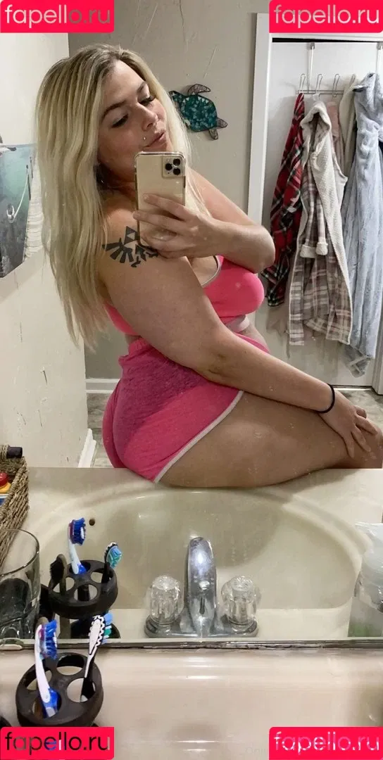 Comewatchkitty Onlyfans Photo Gallery 