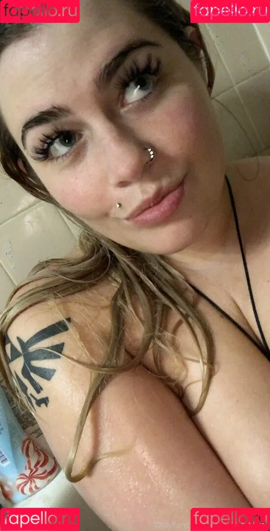 Comewatchkitty Onlyfans Photo Gallery 