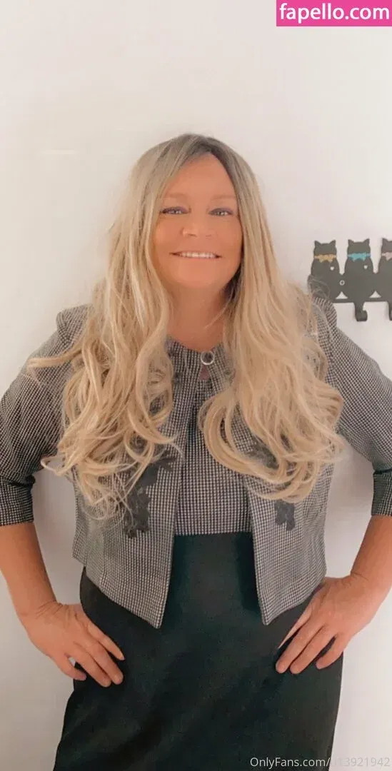 Comewatchkitty Onlyfans Photo Gallery 