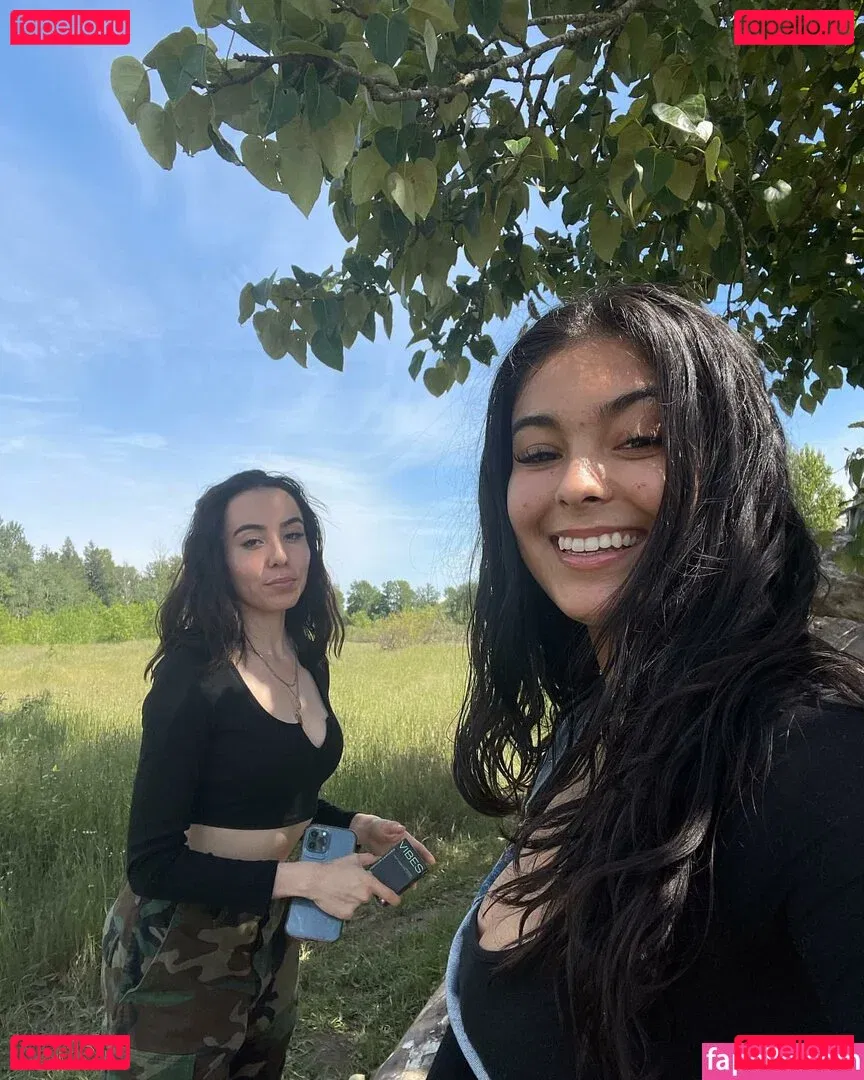 Electra Electraxpeach Onlyfans Photo Gallery 