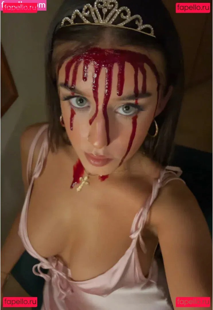 Lucy M Onlyfans Photo Gallery 