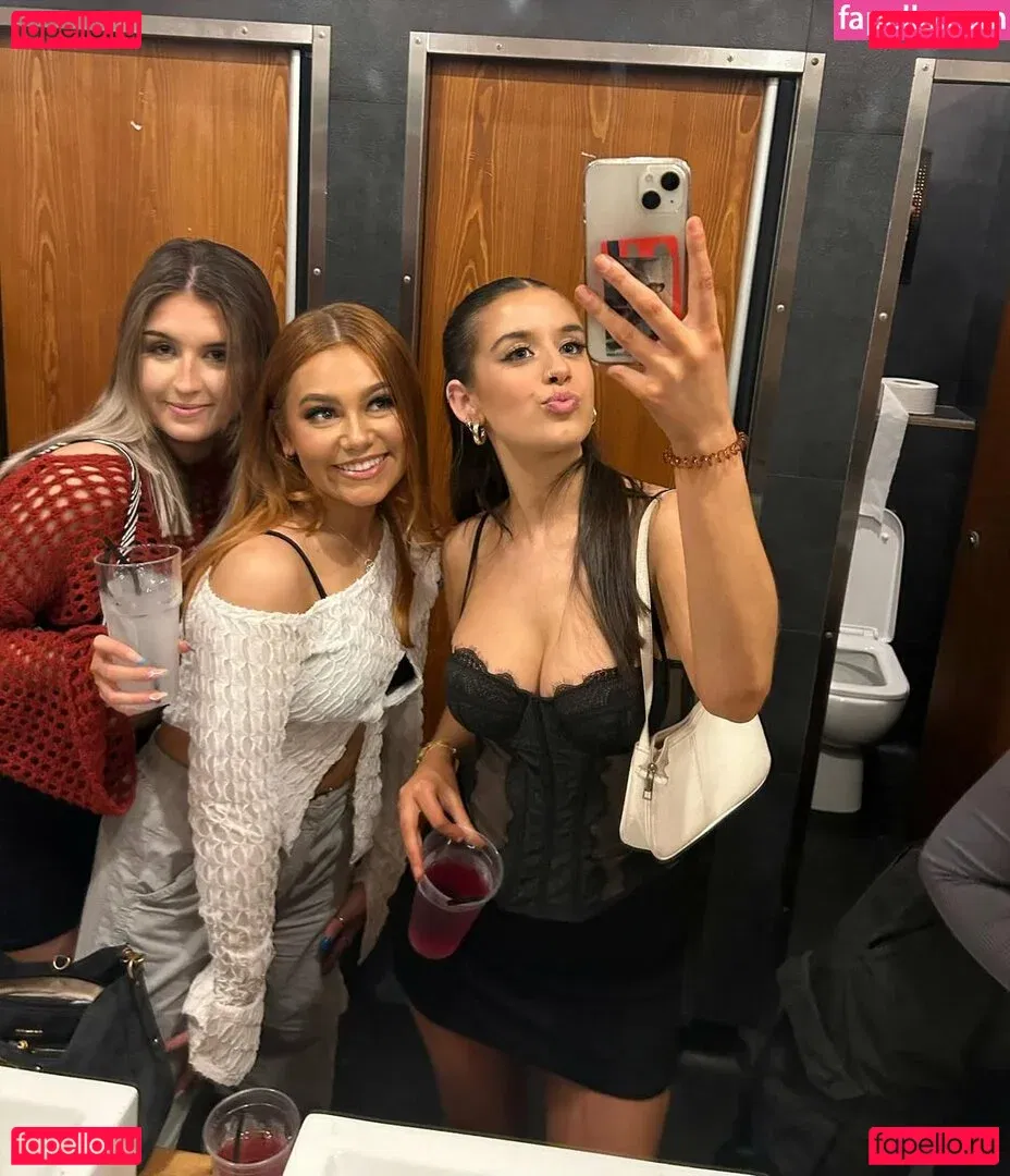 Lucy M Onlyfans Photo Gallery 