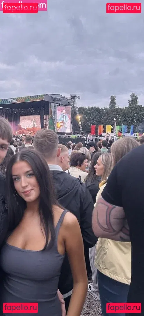 Lucy M Onlyfans Photo Gallery 