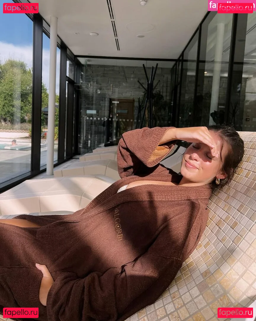 Lucy M Onlyfans Photo Gallery 