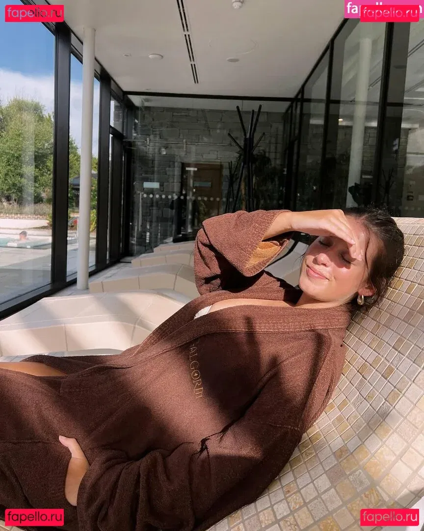 Lucy M Onlyfans Photo Gallery 