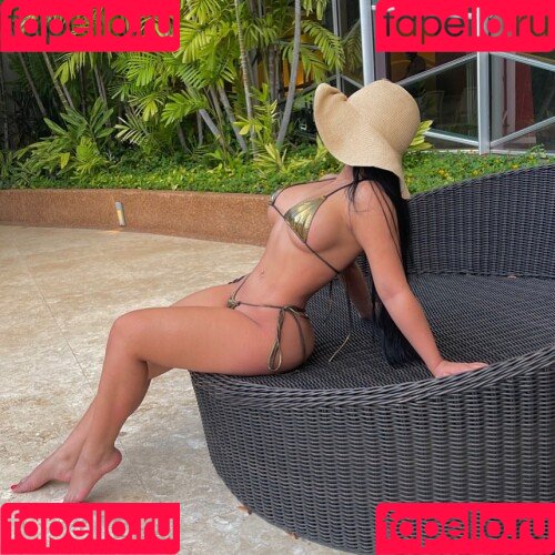 Osmery Cortez Onlyfans Photo Gallery 