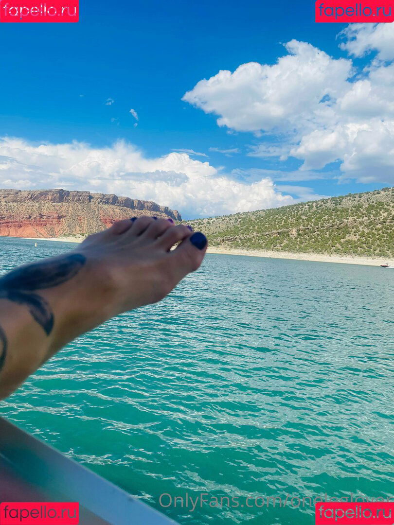 oneleglover Onlyfans Photo Gallery 