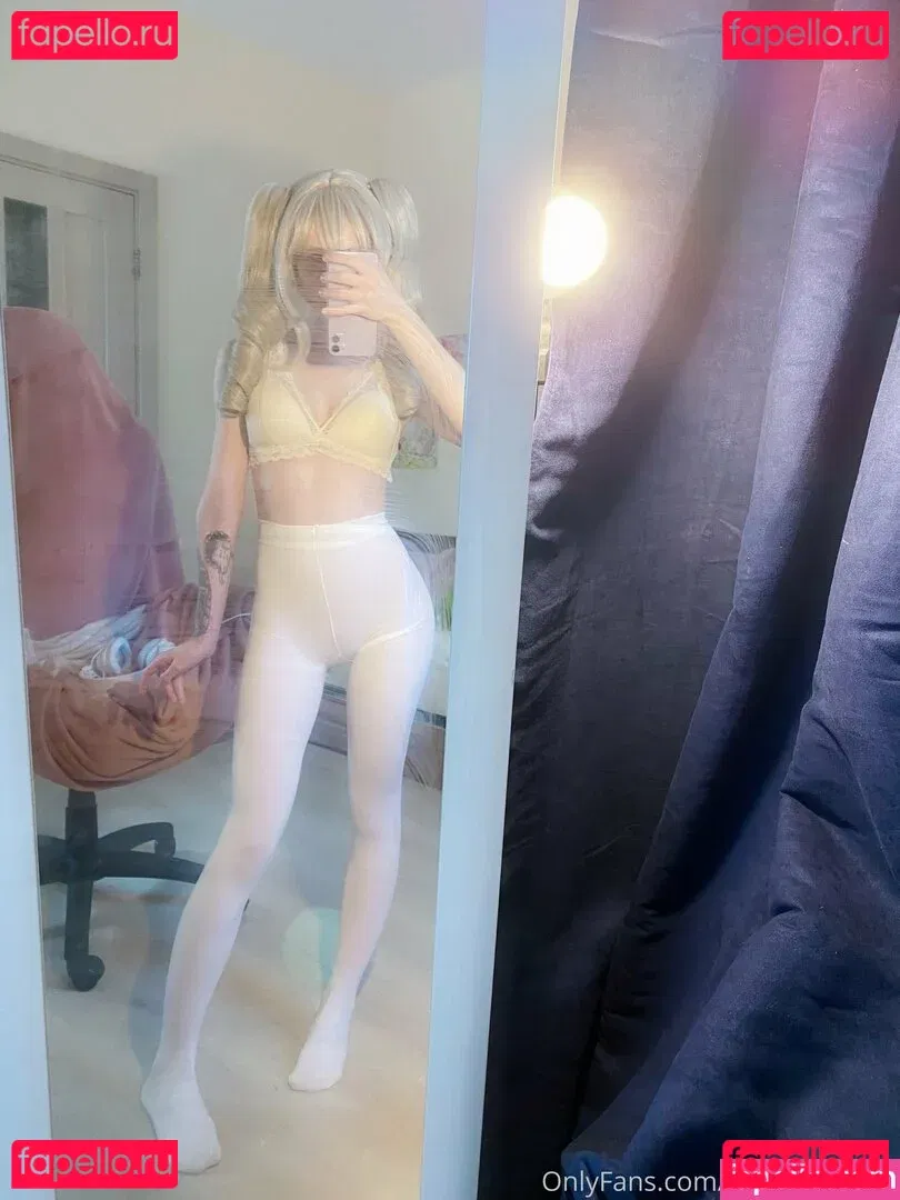 Roxane Onlyfans Photo Gallery 