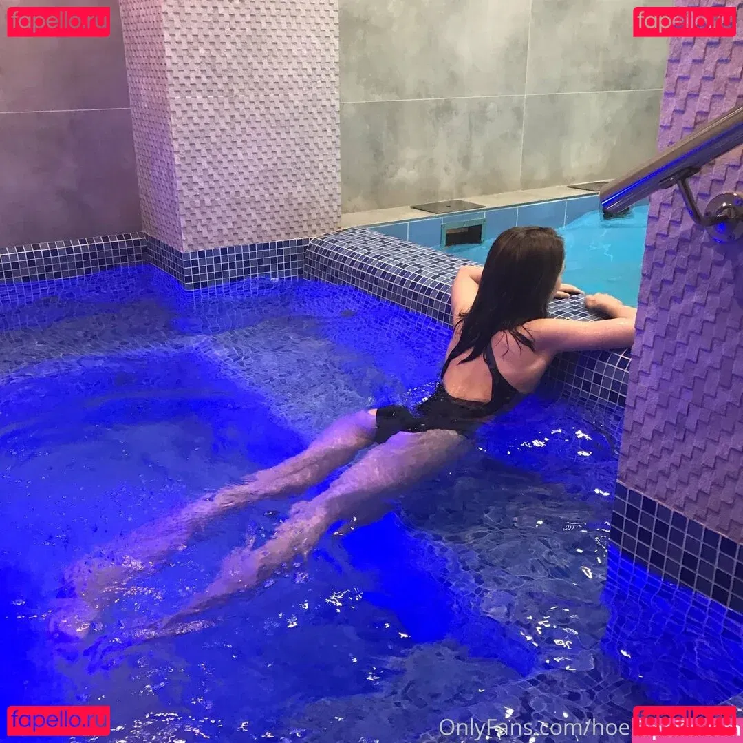 Roxane Onlyfans Photo Gallery 