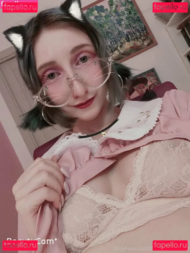 Roxane Onlyfans Photo Gallery 