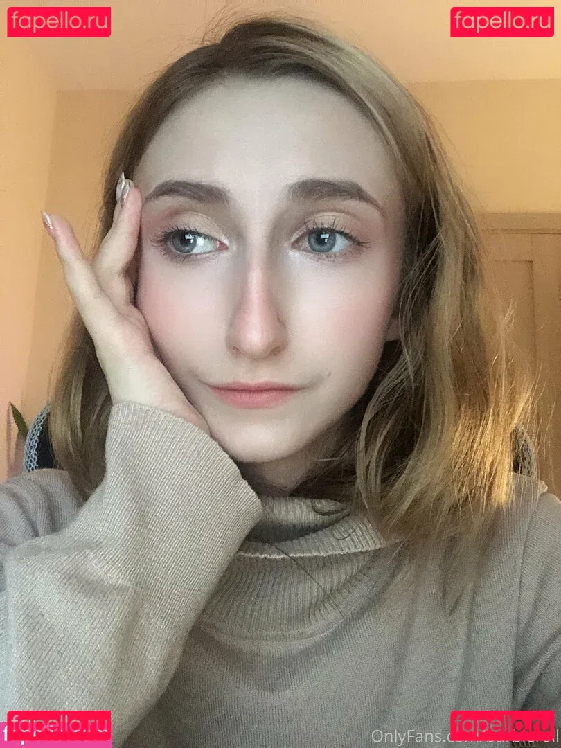 Roxane Onlyfans Photo Gallery 