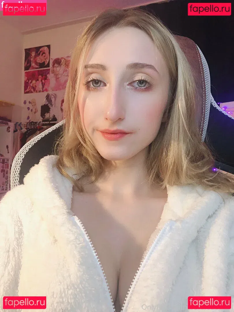 Roxane Onlyfans Photo Gallery 