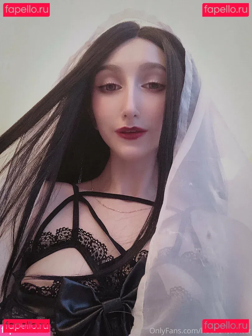 Roxane Onlyfans Photo Gallery 