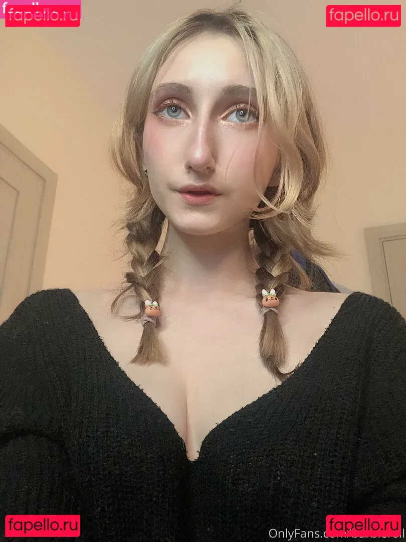 Roxane Onlyfans Photo Gallery 