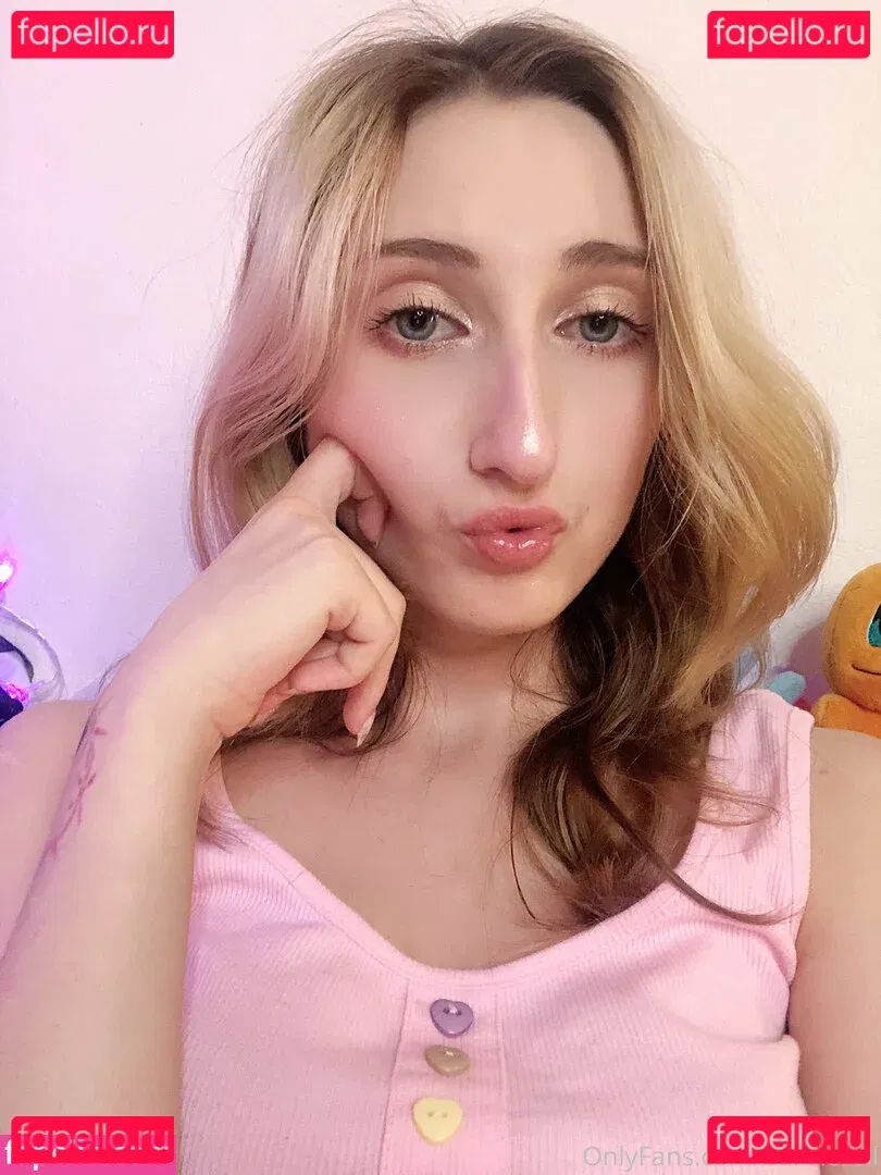 Roxane Onlyfans Photo Gallery 