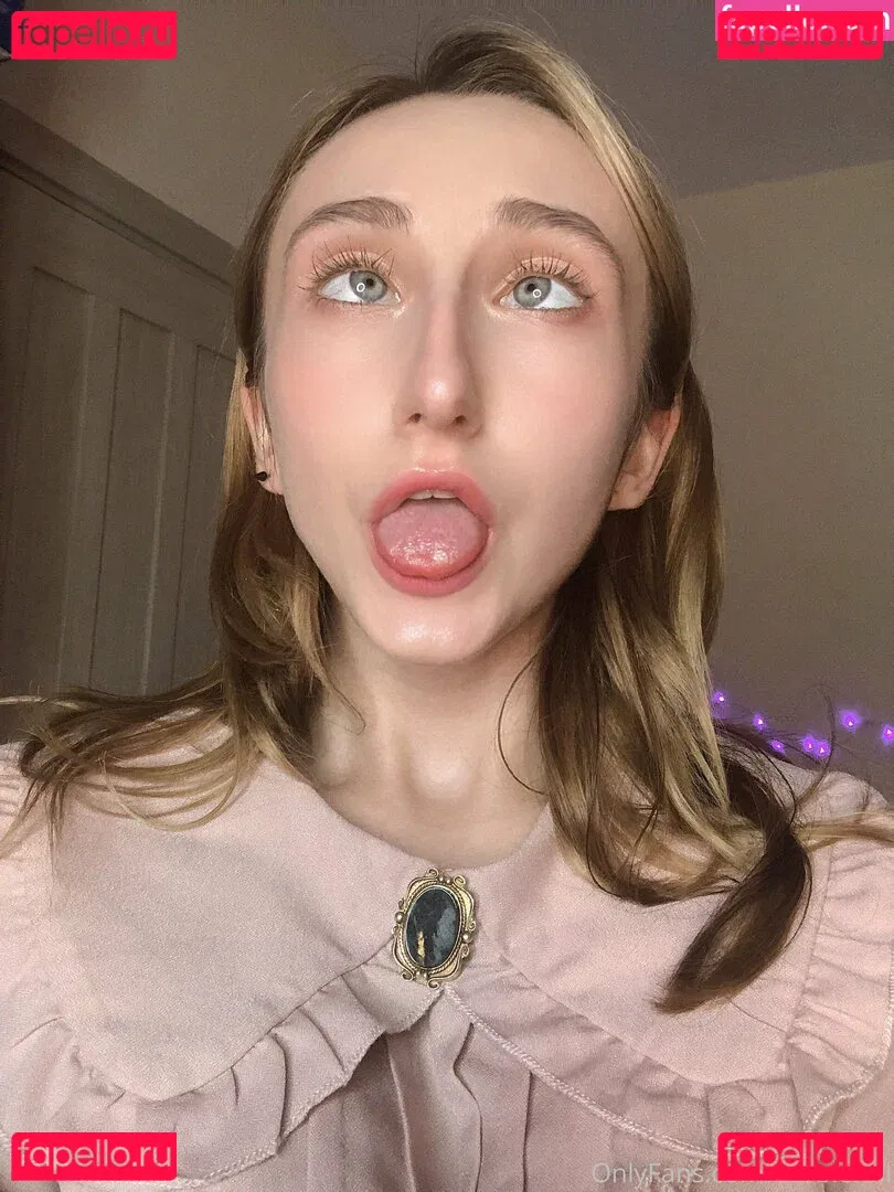 Roxane Onlyfans Photo Gallery 