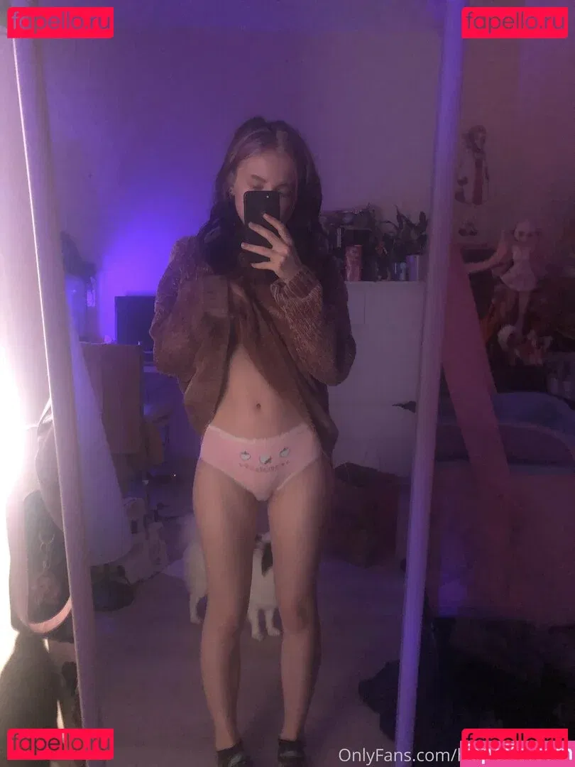 Roxane Onlyfans Photo Gallery 